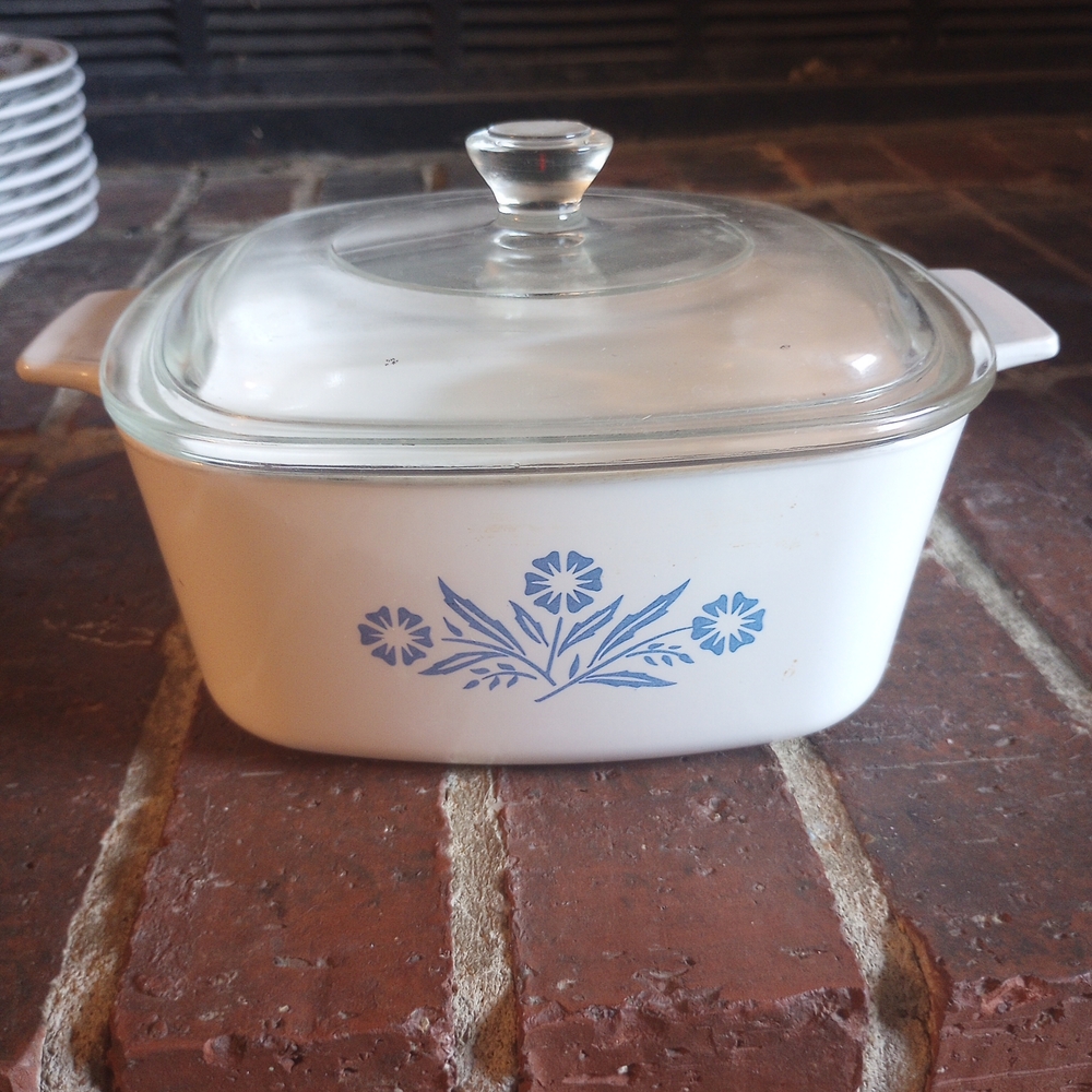 Corningware White Casserole Dish with Glass Lid
